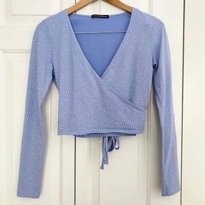 brandy melville john galt blue floral coco wrap top